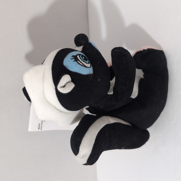 The Disney Store Flower From Bambi Mini Bean Bag New With Tags - Picture 4 of 4